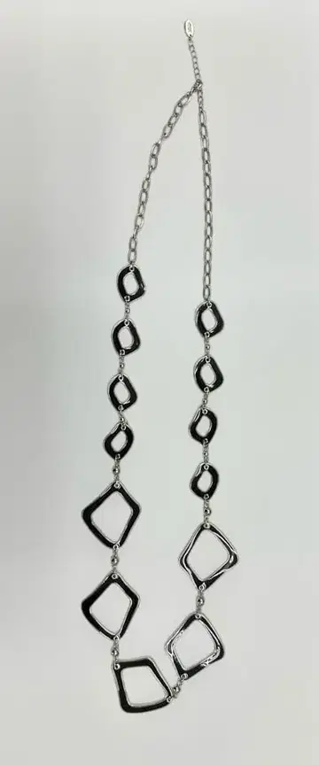 [ Bosch ] 기하학적 디자인 블랙 목걸이