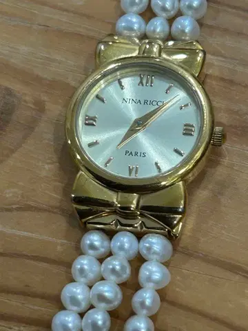 니나 리치 펄 비즈 골드 손목시계