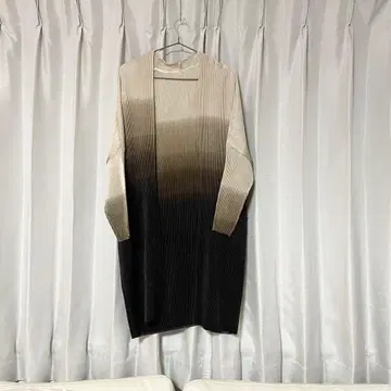 스페치오 그라데이션 가디건 플리츠 브라운 계열