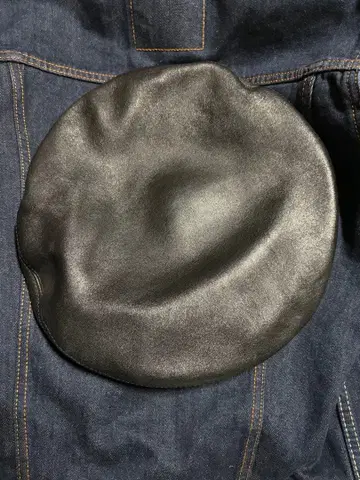 NEON 가죽 베레모 블랙