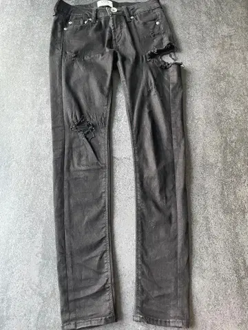 GYDA 블랙 스키니 데미지 가공