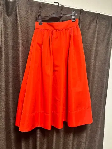 DRESSTERIOR 레드 플레어 롱 스커트