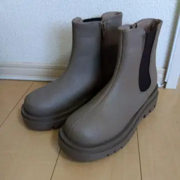 [ 최종 가격 인하! ] vivian yumi 사이드 고어 부츠 그레이지