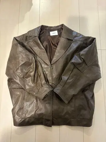 MURUA 브라운 가죽 자켓