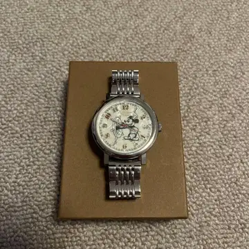 미키마우스 자동 시계