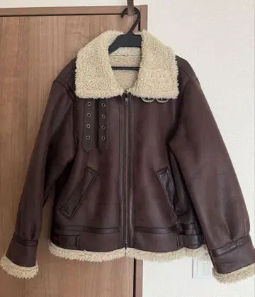 [새상품급] ungrid 페이크 무스탕 보아 블루종 브라운 S