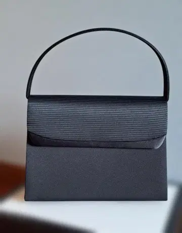 도쿄 소와르 일본제 블랙 포멀 백 핸드백