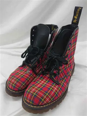 닥터마틴 타탄 체크 8홀 부츠 레드 계열 남성용