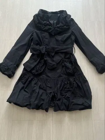 TO BE CHIC 충전솜 라이너 코트 블랙