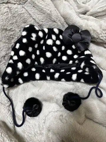 헬로키티 팬캡 도트