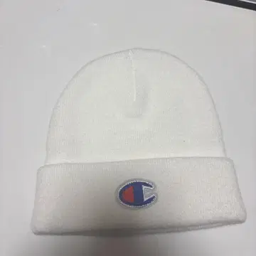 Champion 화이트 니트 모자