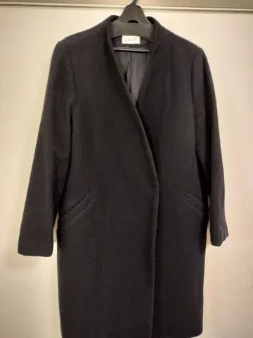 PLST 노카라 블랙 롱 코트