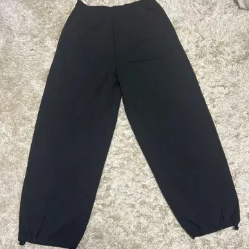 유니클로 C 블랙 M 사이즈 조거 팬츠