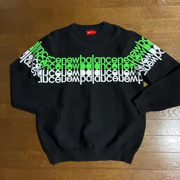 new balance 로고 프린트 스웨터