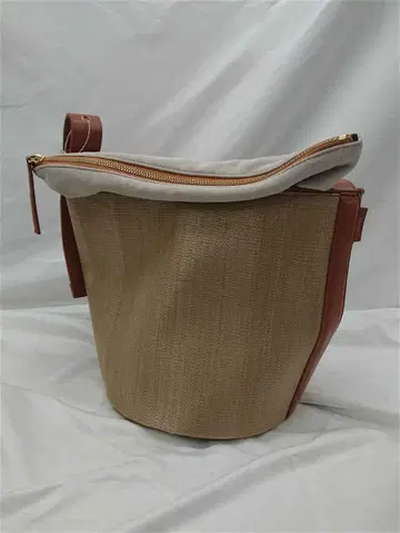 바지크 BOND MINI 바스켓백 베이지 계열 여성용