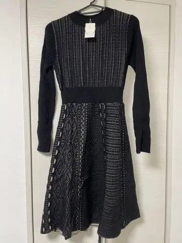 앙데팡당 니트 원피스 미사용 새상품