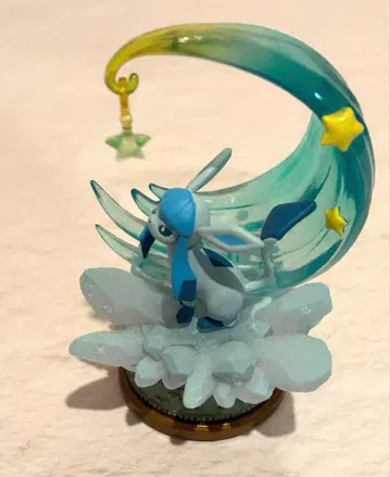 포켓몬 꿈꾸는 달밤의 별 산책 글레이시아 피규어