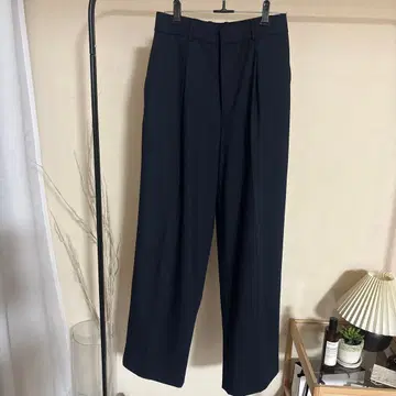 유니클로 턱 와이드 팬츠 스트라이프 네이비 M