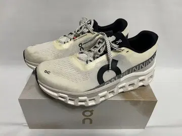 On Running Cloudstratus 화이트/블랙 26.5