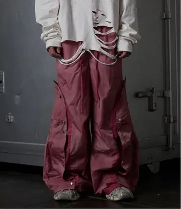 [ GRANCY ] 버튼 레이어드 디자인 나일론 팬츠