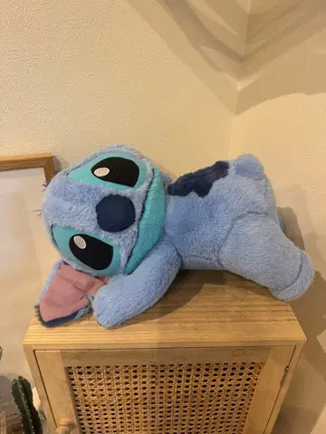 디즈니 스티치 가로로 누워있는 V-BIG 봉제 인형