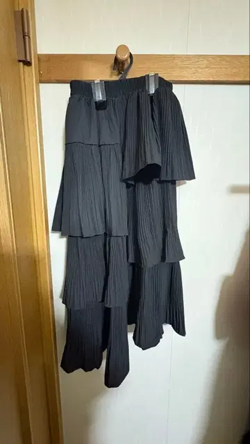 센타쿄 블랙 불규칙 디자인 롱 스커트