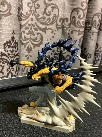 원피스 전광절경 롭 루치의 피규어