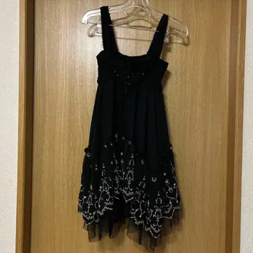 자수 장식 2웨이 레이스 슬리브리스 원피스