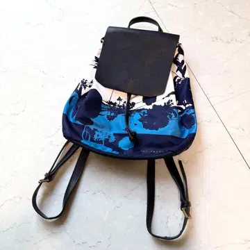 TED BAKER 꽃무늬 백팩 백팩 화이트 블루