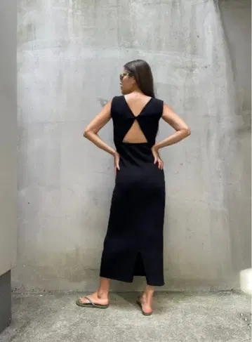 trunc88*백 트위스트 니트 원피스*백 오픈