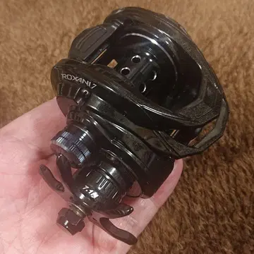 [ 새상품급 ] 아부 가르시아 록사니 7 오른쪽 핸들 핸들 없음