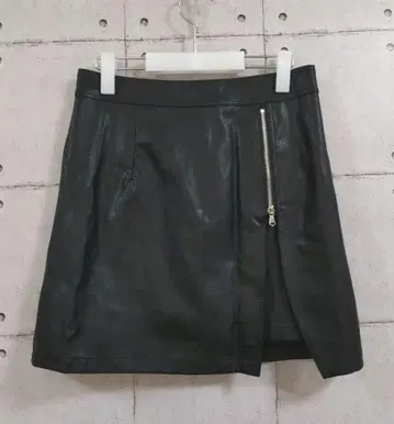 인조 가죽 슬릿 스커트