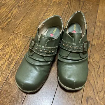 marRe maRe 올리브 색 슬립온