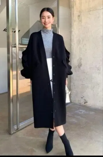 Birthdaybash 프릴 슬리브 롱 코트