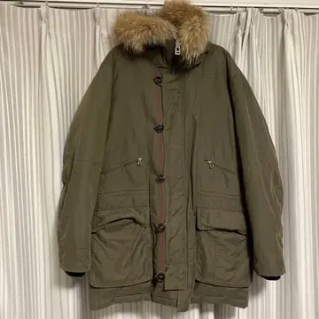 올리브 그린 다운 자켓 퍼 포함 심플 라이프