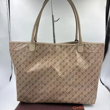 새상품급 게라르디니 토트백 소프트 브라운 계열