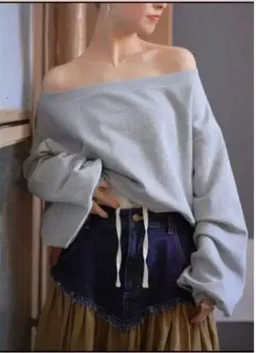 hjerte 오프숄더 도킹 맨투맨