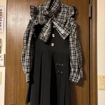 앙크루즈 체크 무늬 프릴 블라우스와 스커트 세트