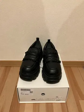 메리제니 패디드 프릴 로퍼 L 사이즈