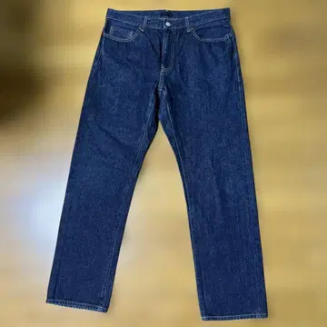 즉완품 UNIQLO 셀비지 레귤러 스트레이트 데님 다크 네이비 유니클로