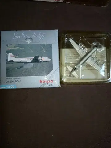 Herpa Wings Douglas DC-4 1:500 미사용