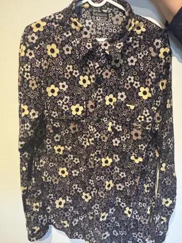 보헤미안즈 꽃무늬 긴팔 셔츠