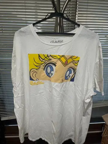 세일러문 T셔츠 2XL 사이즈