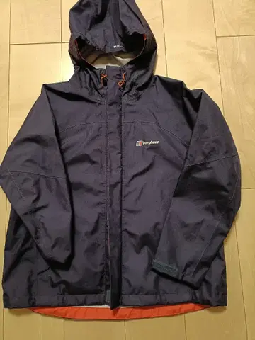 펠리시모 버그하우스 x haco 레인 후드티