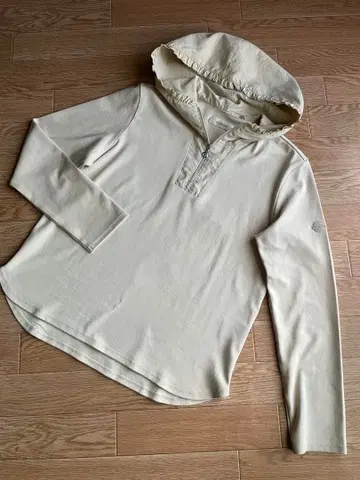 잉게보그 이소재 타프타 까멜리아 와펜 후드 상의