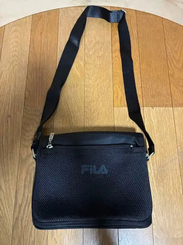 FILA 휠라/숄더백 사코슈/눈에 띄는 흠집이나 얼룩 없음