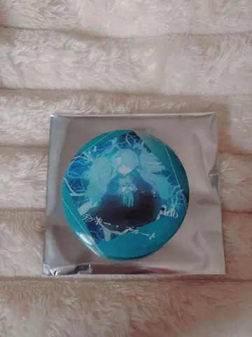 Ado 5th 랜덤 캔 배지 럭키 블루