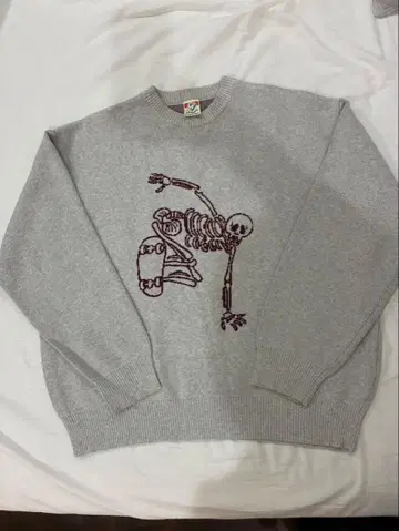 WHO's WHO gallery 니트