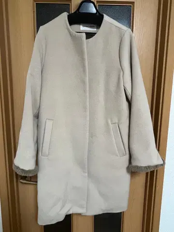 Alphabert's alphabet 베이지 코트