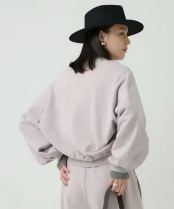 REMI RELIEF(레미 릴리프) chaos 카오스 별주 맨투맨